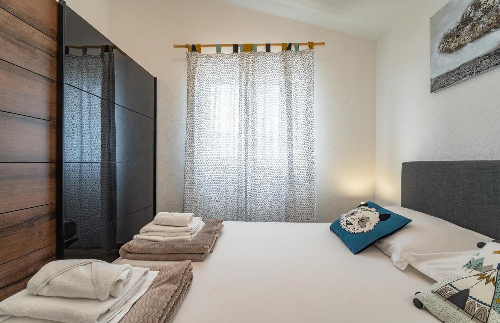Sea Flower Beachfront Villa Sevid Extérieur photo
