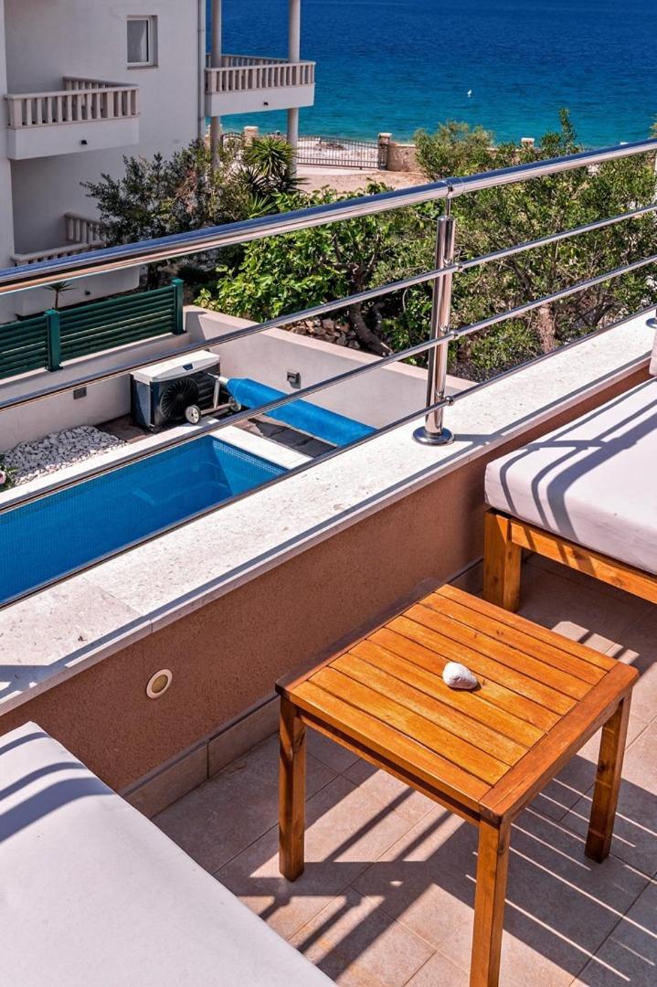 Sea Flower Beachfront Villa Sevid Extérieur photo