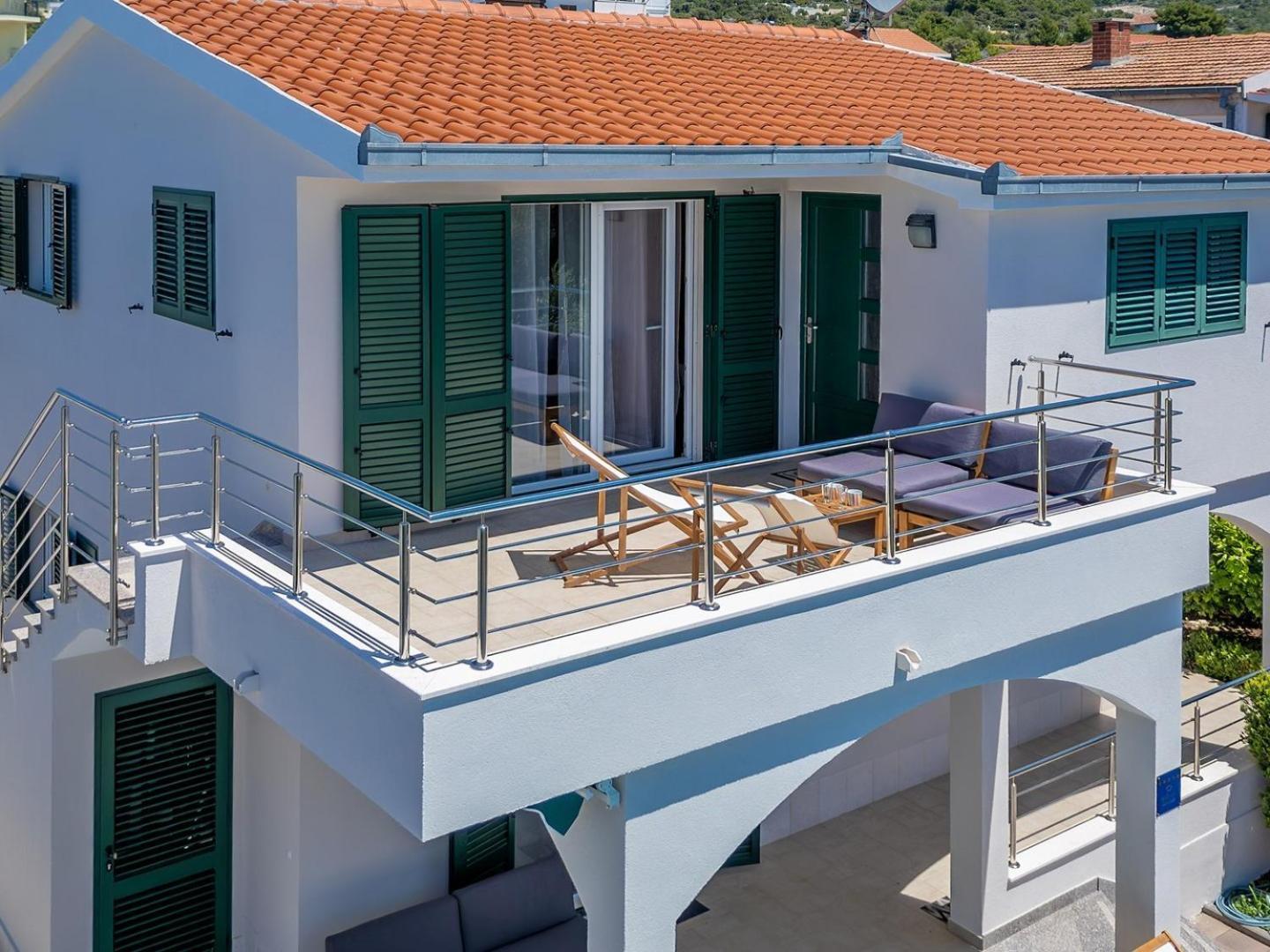 Sea Flower Beachfront Villa Sevid Extérieur photo