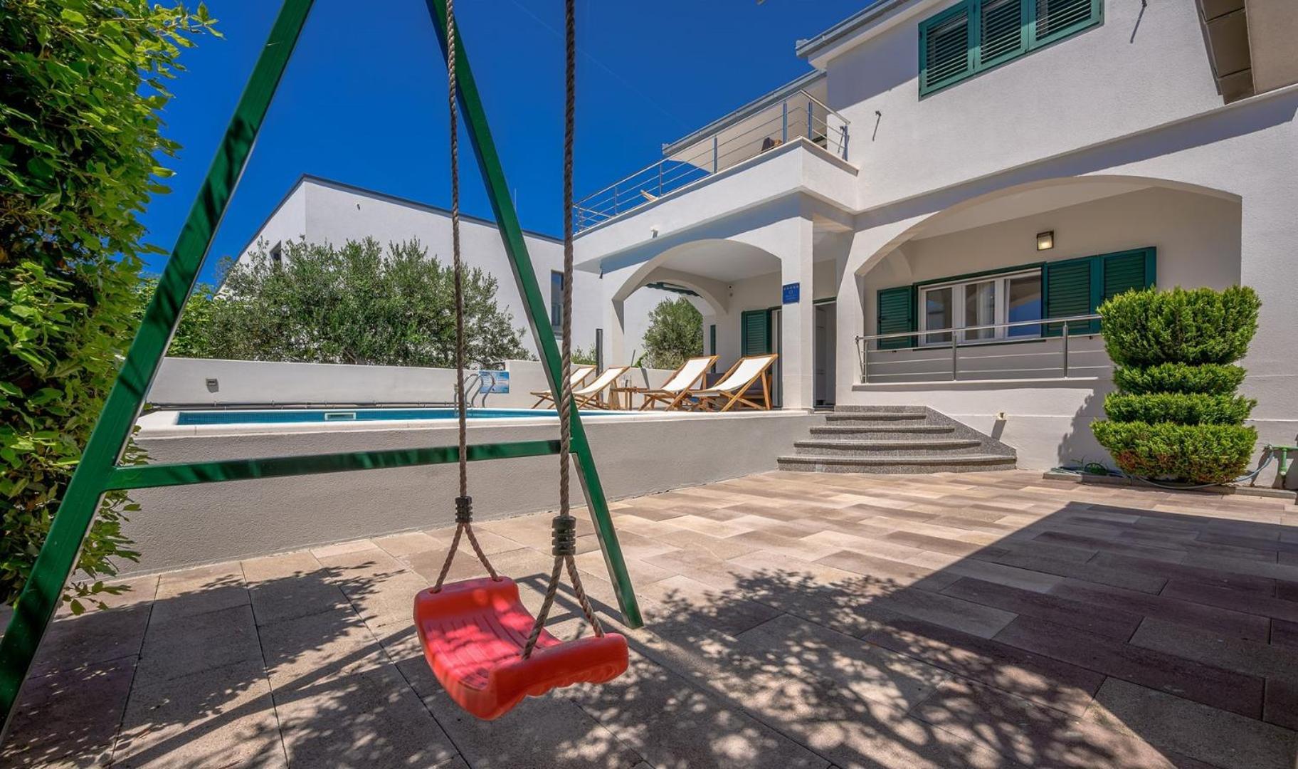 Sea Flower Beachfront Villa Sevid Extérieur photo